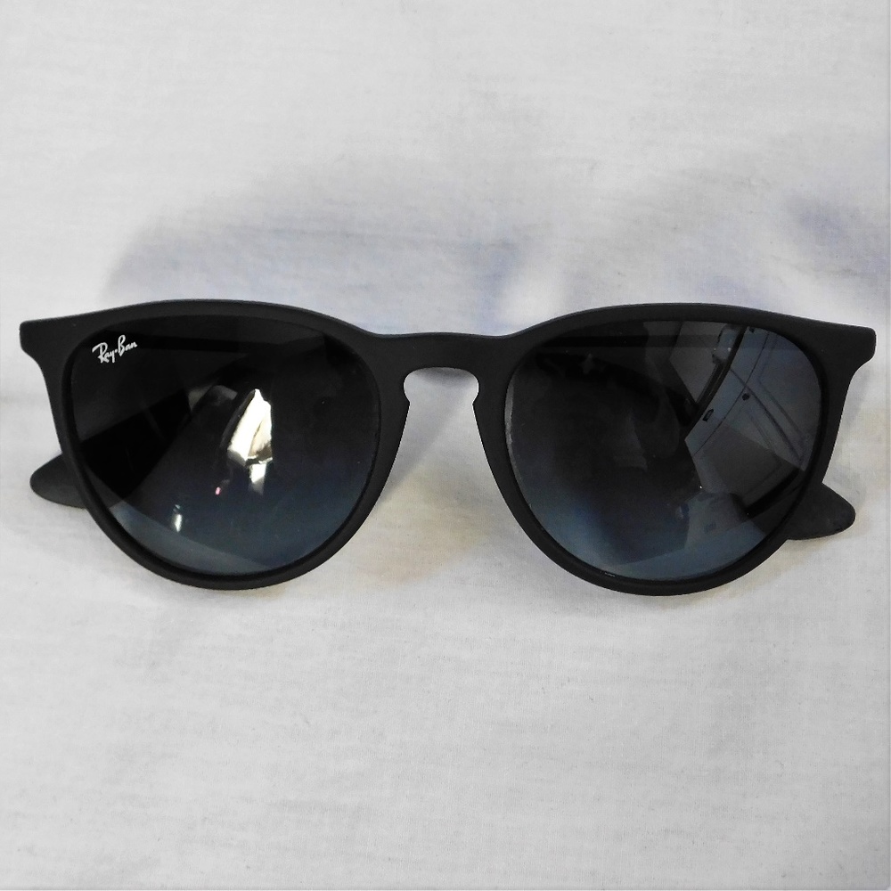 Black Ray Bans